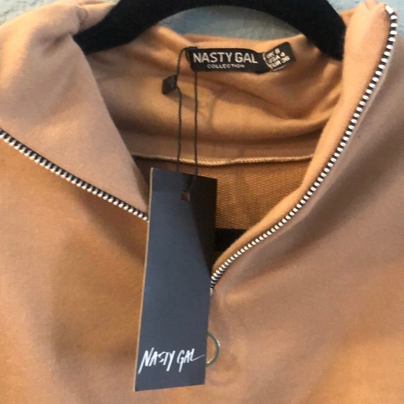 Funnel Neck Cropped Sweater - Picture 3 of 3